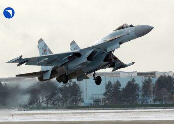 ВКС России получили очередную партию новых истребителей Су-35С