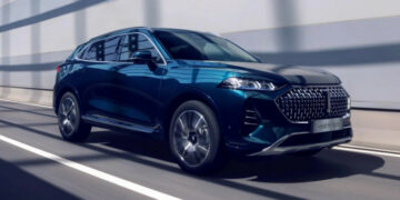 Гибридный кроссовер Wey 05 выйдет на российский рынок в начале 2024 года