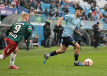 «Крылья Советов» забили «Локомотиву» два гола в добавленное время