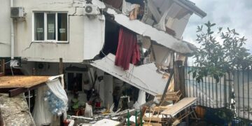 Гибель людей и масштабные разрушения принес ураган на юге России 