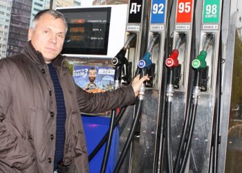 Пит-стоп Бузина: что происходит с бизнесом совладельца сети заправок «ОЛВИ»