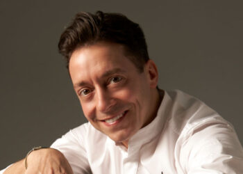 Шеф мишленовского ресторана Grand Cru рассказал о работе в России и последних гастрономических трендах