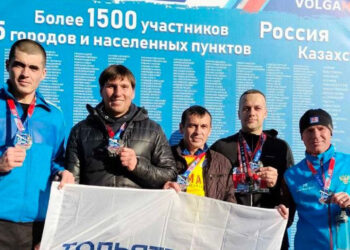 Команда «Тольяттиазота» завершила легкоатлетический сезон-2023 полумарафоном