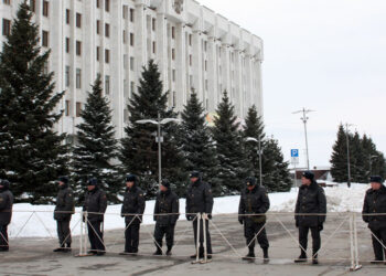 Как правую руку Дмитрия Азарова отправляли в изолятор