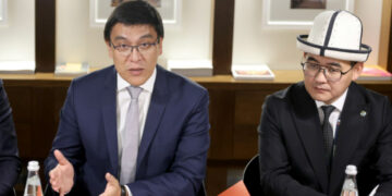 Вице-премьер Киргизии предложил России обеспечить киргизских мигрантов полисами ОМС