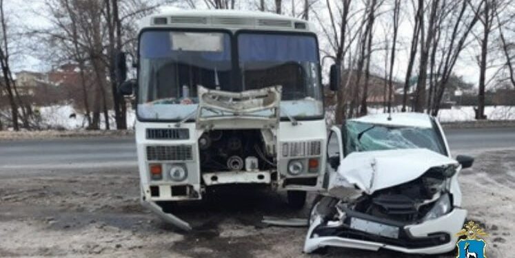 ДТП с автобусом в Сызрани, фото: ГУ МВД РФ по Самарской области