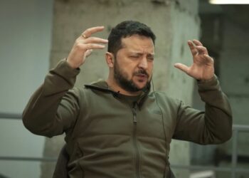 Зеленский заявил, что Украина переходит в оборону