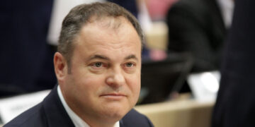 Фракции «ЕР» в Самарской губернской думе предложат выбрать между Антимоновой и Ивановым