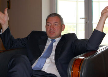 Болезнь не защитила бенефициара ФИА-Банка от визита к нему представителей кредиторов