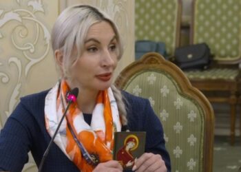 Жена самарского генерала рассказала о нападении на нее стаи собак знаменитого «дяди Вовы»