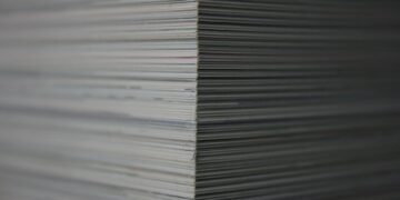 В Самаре бухгалтер коммерческой фирмы украла офисной бумаги на 24 млн рублей