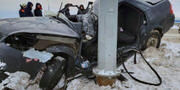 На трассе Тольятти – Ягодное чудом спасли водителя влетевшего в столб