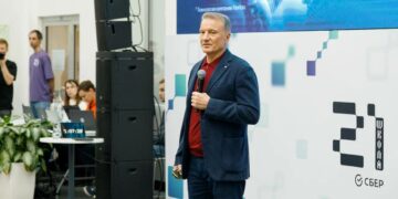 Сбер и «Школа 21» запустили конкурс «Цифровой марафон»