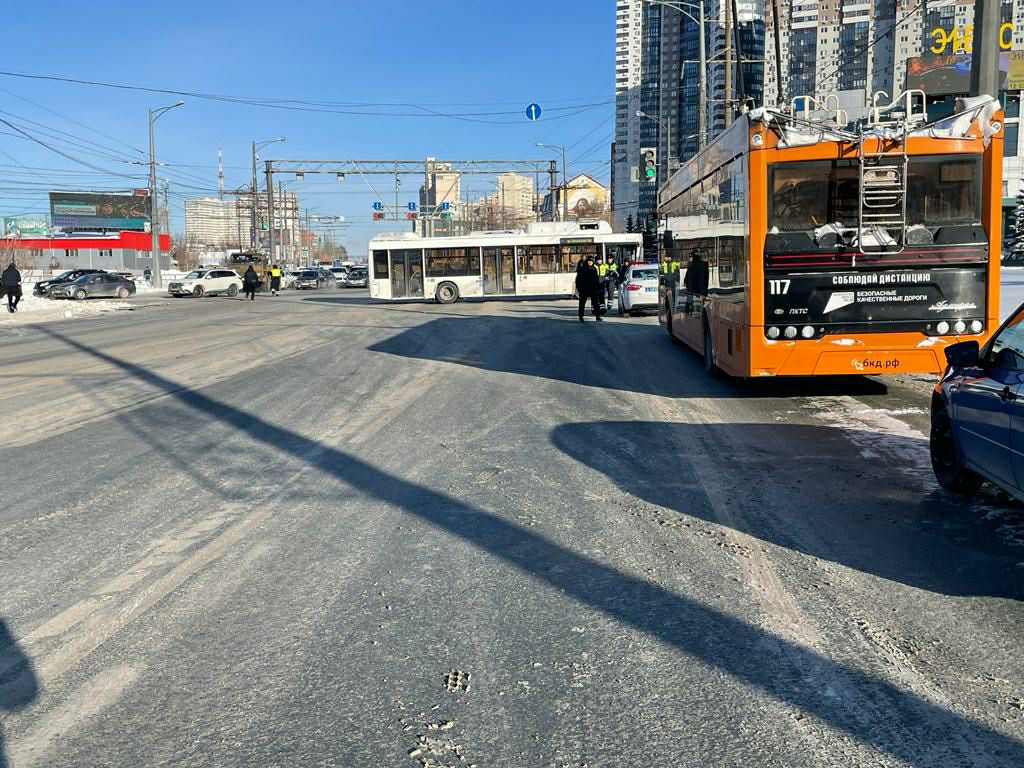 В Самаре на Московском шоссе столкнулись два пассажирских автобуса  маршрутов 66 и 67 - oboz.info