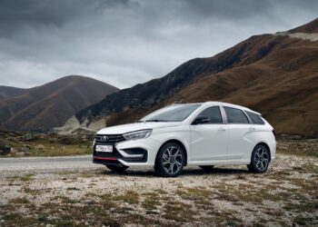 В России начались продажи LADA Vesta Sportline с кузовом типа SW