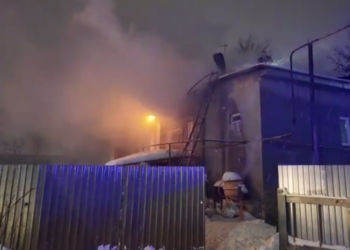 В Самаре на пожаре в поселке Шмидта пострадал мужчина