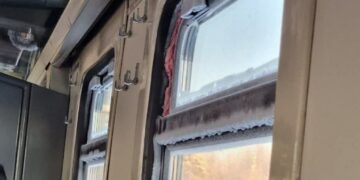 Пассажиры поезда «Самара — Санкт-Петербург» провели ночь в неотапливаемом вагоне в -30°