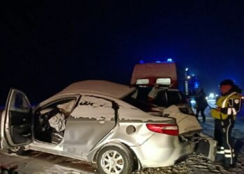В аварии в Самарской области погиб человек, трое, включая подростка, попали в больницу