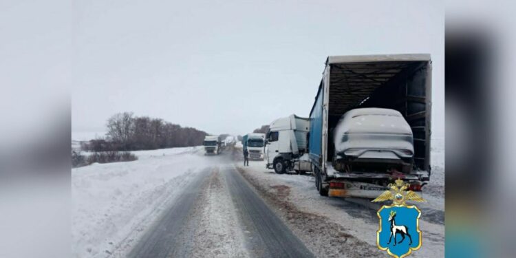 Авария в Сызранском районе, фото: ГУ МВД РФ по Самарской области