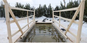 Горячий чай и бутерброды: Крещенские купели в Самаре готовы к празднику
