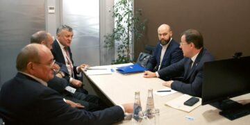 Представители ПАО «Газпром» и ООО «Газпром межрегионгаз» обсудили с губернатором Самарской области перспективы работы в регионе 