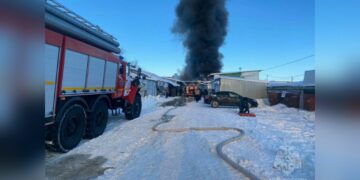 Вероятной причиной пожара на Кировском рынке в Самаре назвали проблемы с электропроводкой