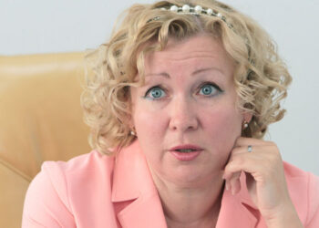 Главе Октябрьска под давлением прокуратуры пришлось отказаться от практики начислять себе премии