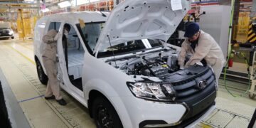 АвтоВАЗ выпустит первую партию Largus в Ижевске