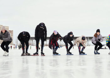 Самарская федерация конькобежного спорта провела первые официальные старты