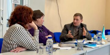 Новосемейкинцы пожаловались депутату Госдумы Плякину на полигон для опасных отходов