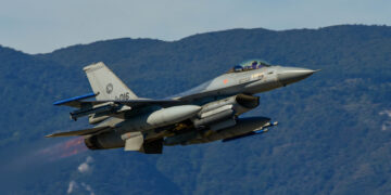 NYT: истребители НАТО F-16 появятся в боях на Украине уже в июле