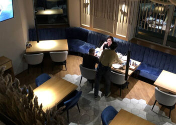 В Самаре запустили ресторан честных цен с морской тематикой