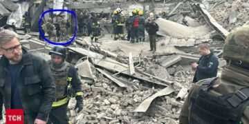 Гиперзвуковыми ракетами «Циркон» ударили по военным объектам в Киеве