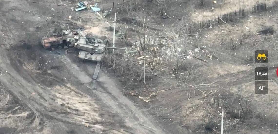 Третий уничтоженный танк "Абрамс", фото: t.me/sashakots