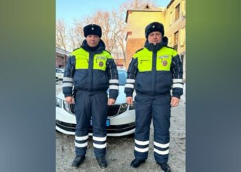 В Самаре полицейские спасли задыхающегося ребенка