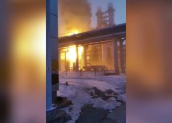 В Самарской области произошел пожар на Сызранском НПЗ