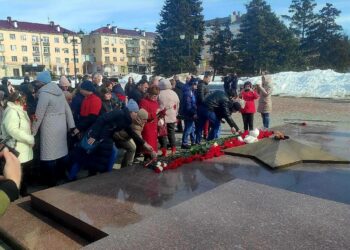 В городах и районах Самарской области отдают дань памяти погибшим в «Крокус сити холле»