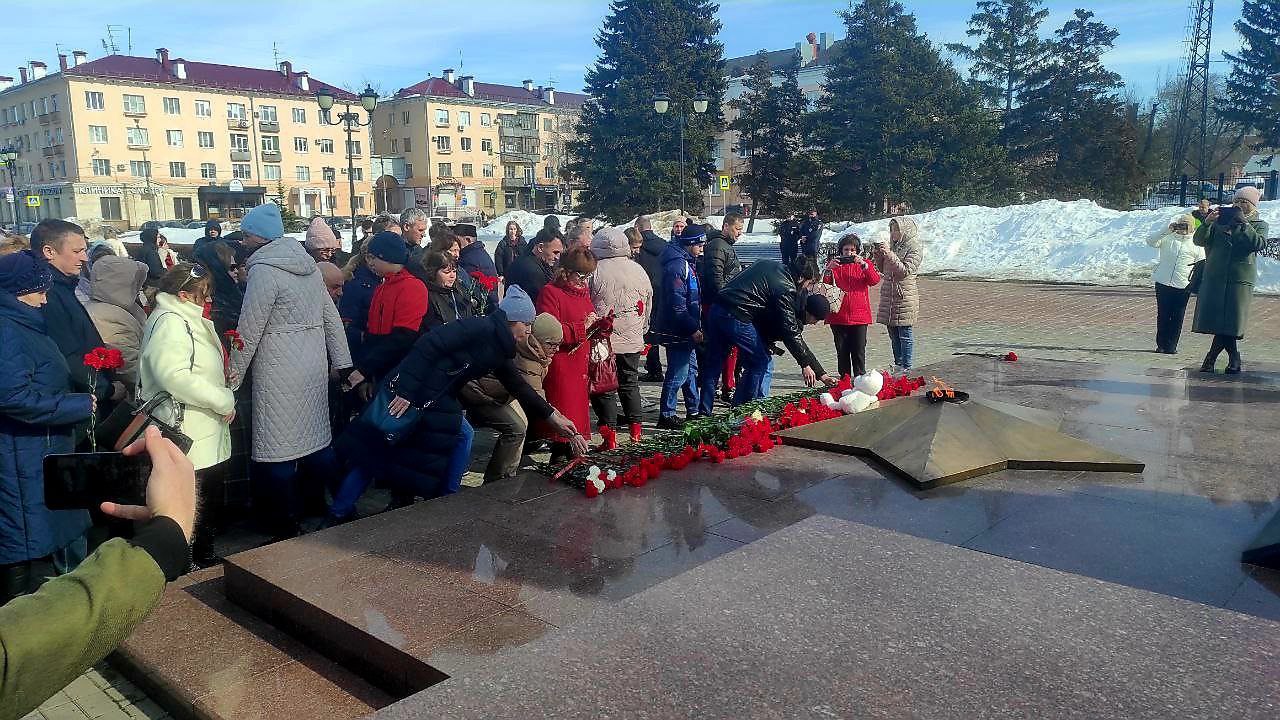 В городах и районах Самарской области отдают дань памяти погибшим в 