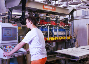 Российские заводы французского концерна Faurecia меняют вывески и управленцев