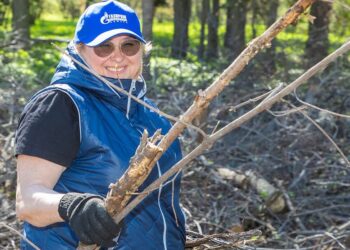 Самарские газовики провели субботники в знаковых местах города