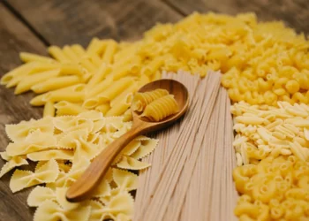 У владельца «Макфы» арестовали активы на 100 трлн рублей — больше всей денежной массы РФ