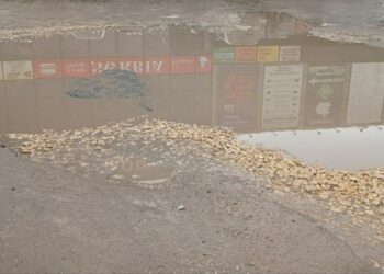 Самара вернулась на 30 лет назад: горожане массово жалуются на чудовищное состояние дорог