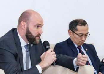 Смирнов с ходу пообещал УФАС снизить тарифы самарского «Газпрома»