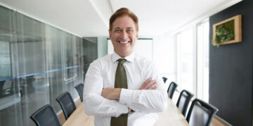 Половина самарских руководителей готова стимулировать инициативных сотрудников деньгами