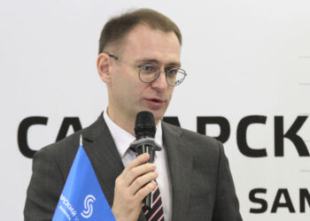 Среднемесячная зарплата ректора Самарского университета приблизилась к отметке в 800 тысяч