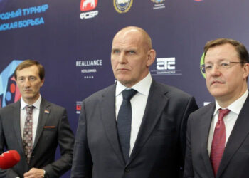 На самарский турнир по греко-римской борьбе приехали атлеты из 11 стран