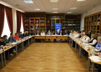 В Самаре Елена Лапушкина встретилась с активистами «Движения Первых»