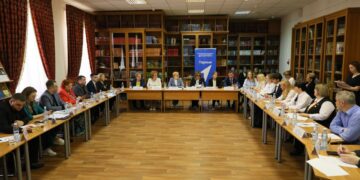 В Самаре Елена Лапушкина встретилась с активистами «Движения Первых»