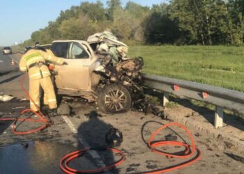 В Самарской области в массовом ДТП погибло четыре человека