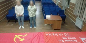 Две туристки из Самары украли в Сочи знамя Победы